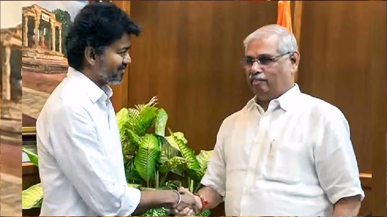 తమిళనాడులో మారుతున్న పరిణామాలు..మరోసారి గవర్నర్‌ వద్దకు విజయ్