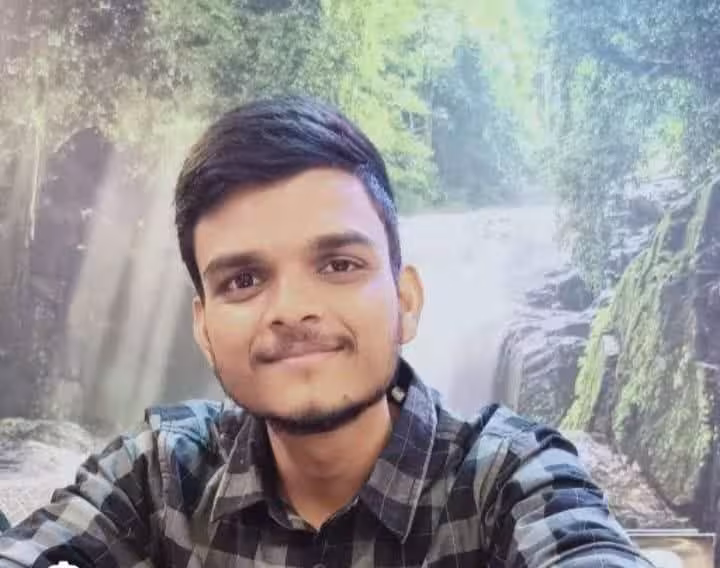 ఏడాదికి రూ.1.6 కోట్ల జీతం..తిరస్కరించి తల్లిదండ్రుల సేవలో!