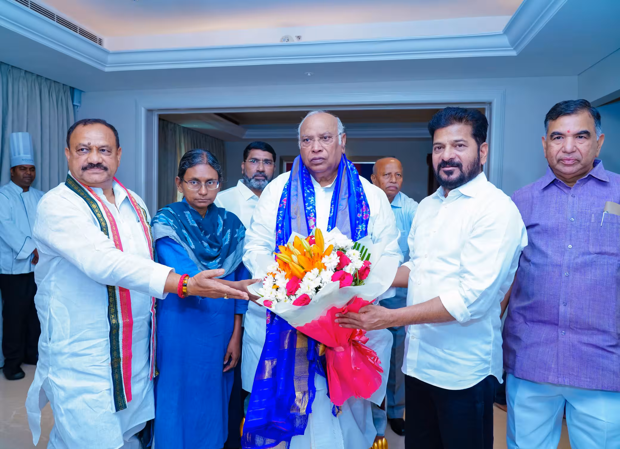 ఖర్గేతో సీఎం రేవంత్ రెడ్డి భేటీ..ఏం చర్చించారో?