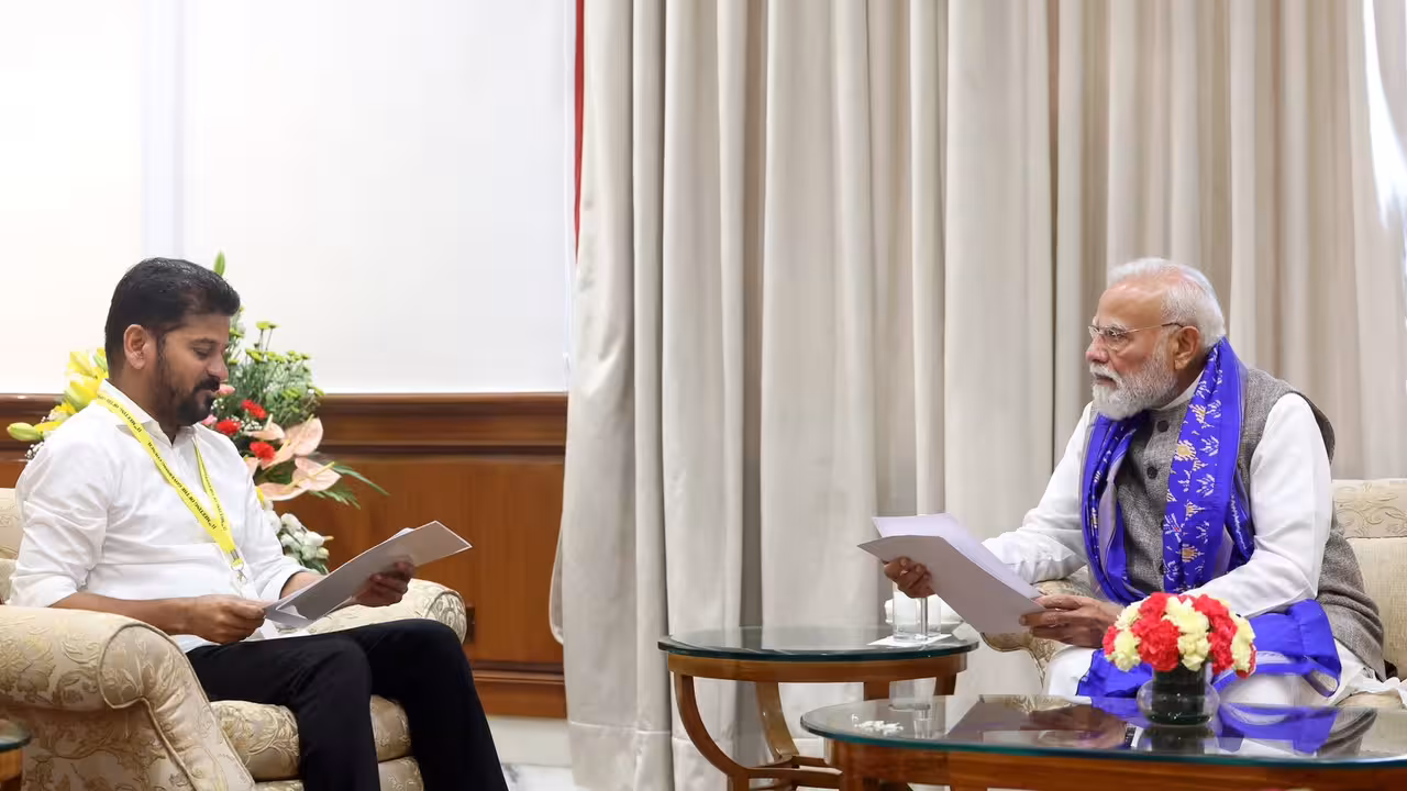 తెలంగాణ ప్రాజెక్టులకు సహకరించండి : ప్రధాని మోదీకి సీఎం రేవంత్ రెడ్డి విజ్ఞప్తి