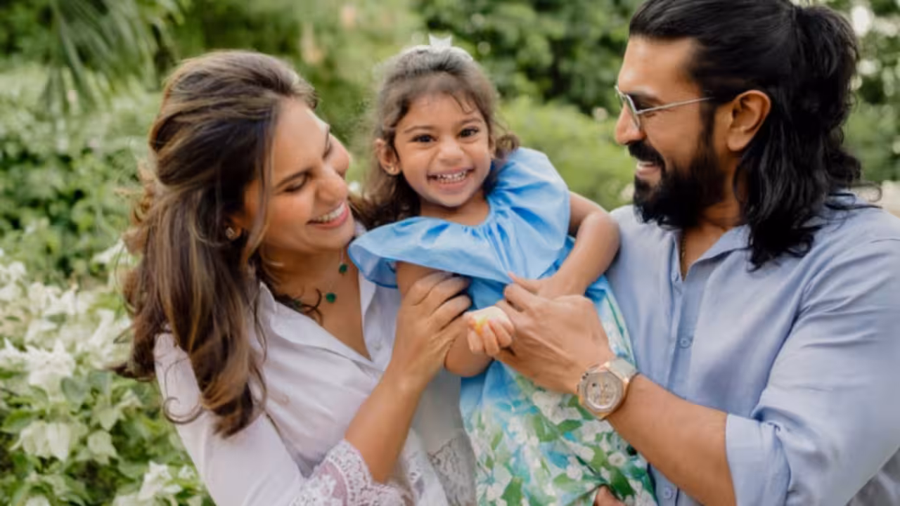 క్లీంకార ఫేస్‌ రివీల్‌ చేసిన ఉపాసన..వైరల్