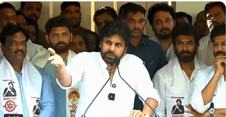 బెదిరింపులకు భయపడను..తెలంగాణలో జనసేన పోటీ : పవన్ కల్యాణ్