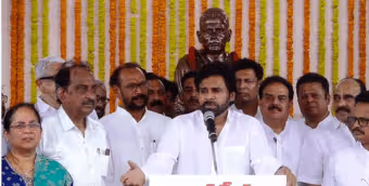 తెలంగాణ భూమి పుత్రులే పోటీ చేస్తామంటే అభ్యంతరం ఎందుకు? : పవన్ కల్యాణ్