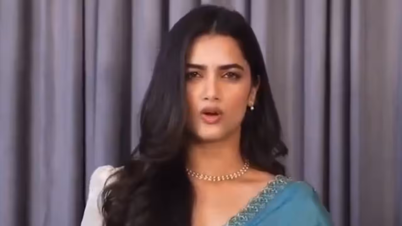 సీనియర్ ఎన్టీఆర్ డైలాగ్ లను దంచేసిన భాగ్యశ్రీ బోర్సే.. వీడియో వైరల్