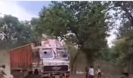 సినీ ఫక్కీలో ఛేజింగ్.. బాలికను ఢీకొట్టి పారిపోతున్న ట్రక్కు డ్రైవర్ అరెస్టు