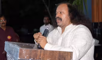 రెండు లక్షల పుస్తకాలతో పరిమళించిన మై హోమ్ అవతార్‌లో చరిత్రకెక్కిన పురాణపండ
