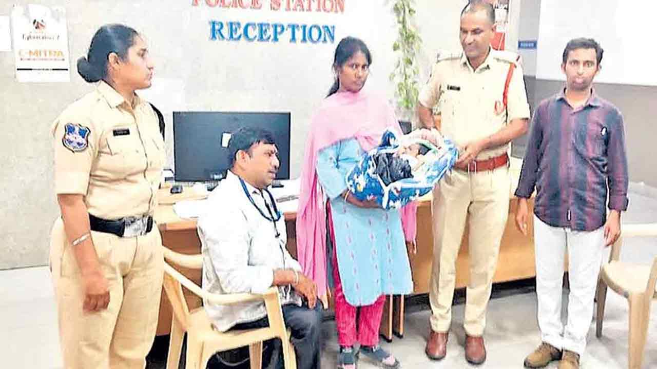 Hyderabad | 18 ఏళ్లుగా పిల్ల‌లు పుట్ట‌లేదు.. రూ. 1.70 ల‌క్ష‌ల‌కు మ‌గ శిశువును కొన్నారు..