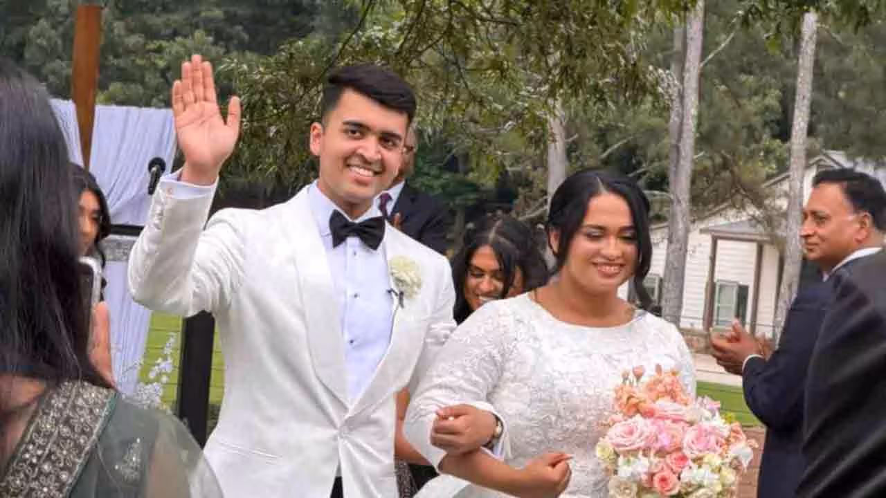 Honeymoon Tragedy | పెళ్లయిన గంటల్లోనే విషాదం.. హనీమూన్‌కు వెళ్తుండగా కుప్పకూలిన హెలికాప్టర్.. భారత సంతతి వరుడు మృతి