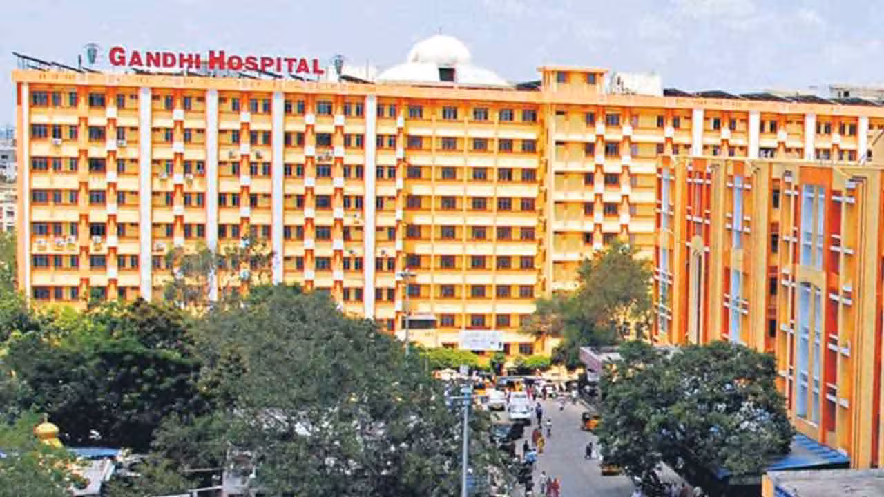 Gandhi Hospital | 14 ఏళ్లుగా సంతాన‌లేమి.. ‘గాంధీ’లో ‘ఐవీఎఫ్’ ద్వారా ఆడ‌బిడ్డ‌కు జ‌న్మ‌నిచ్చిన రైతు దంప‌తులు