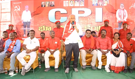హామీలు అమలుచేయకుంటే తిరుగుబాటు తప్పదు : కాంగ్రెస్ సర్కారుకు సీపీఐ నేత కూనంనేని హెచ్చరిక