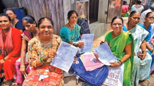 దేశవ్యాప్తంగా లబ్ధిదారుల పేర్ల తొలగింపు జాతర
