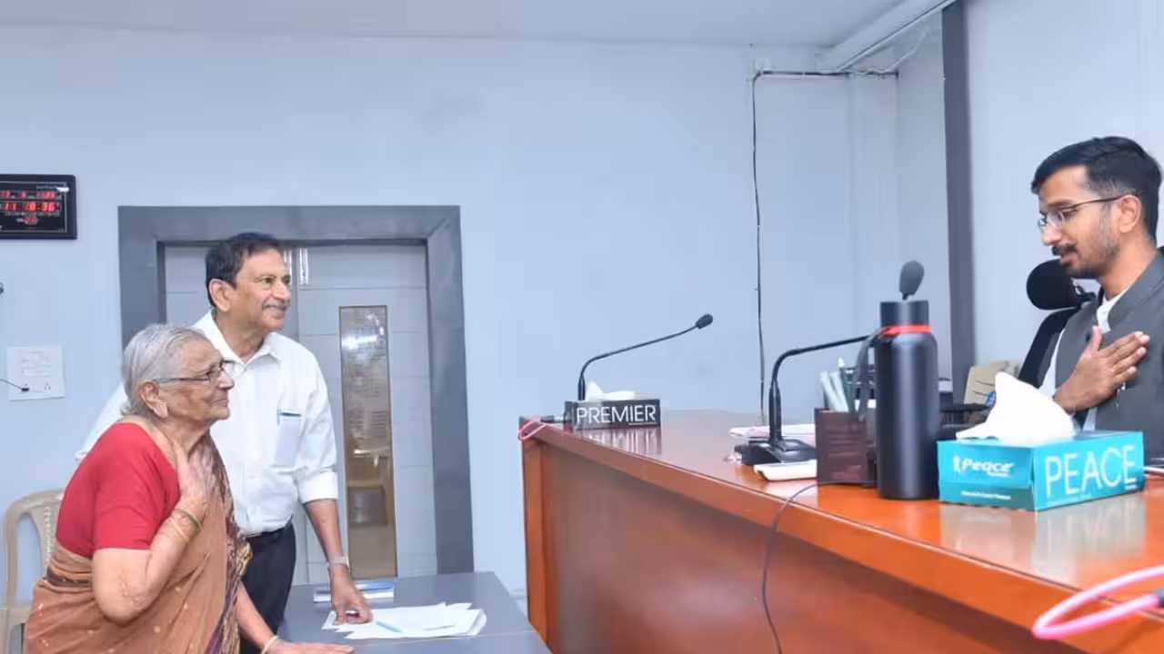 పుట్టిన మట్టిలోనే కలిసిపోతా..భారత పౌరసత్వం ఇవ్వండి: వృద్దురాలి నివేదన