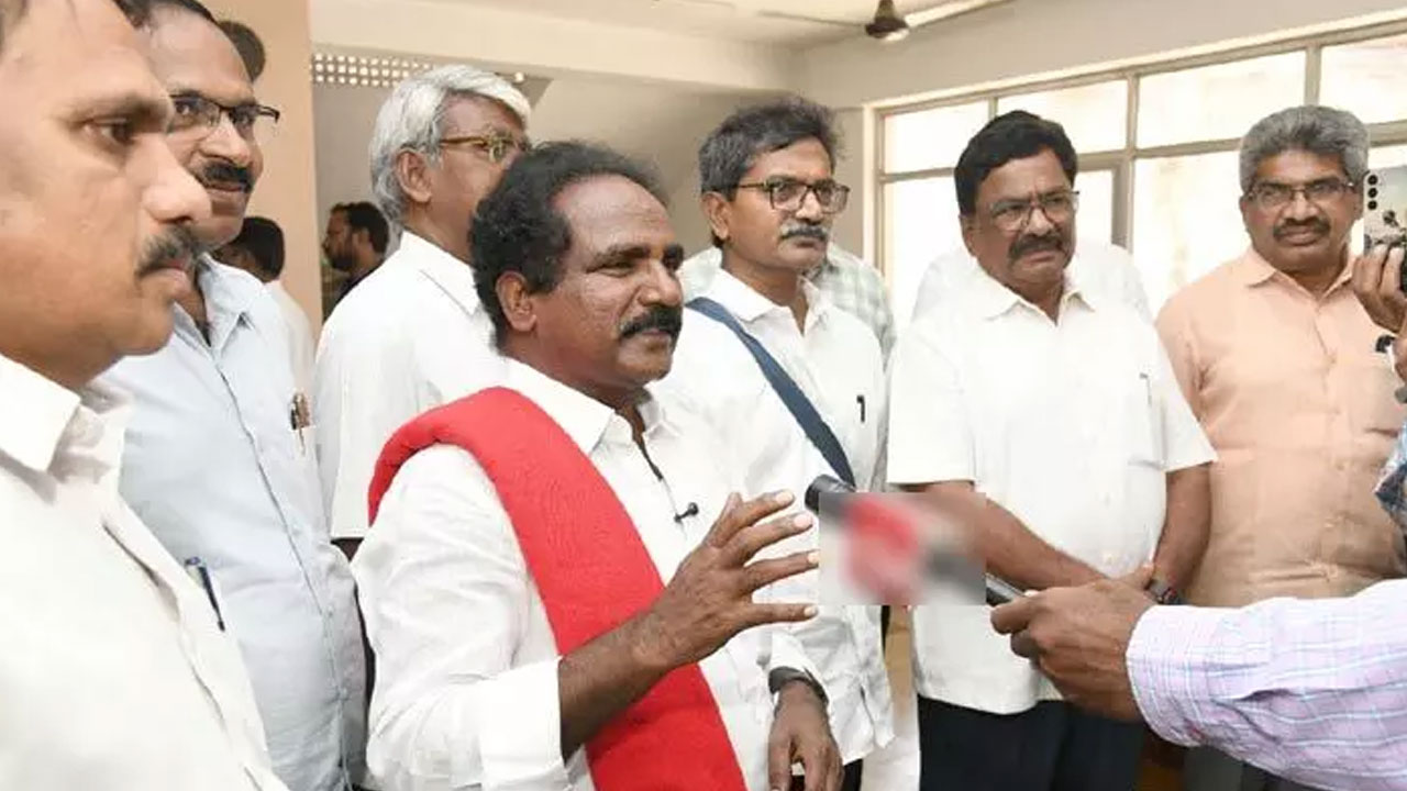 శాంతిచర్చల కమిటీతో మావోయిస్టు మాజీ నేతల భేటీ!