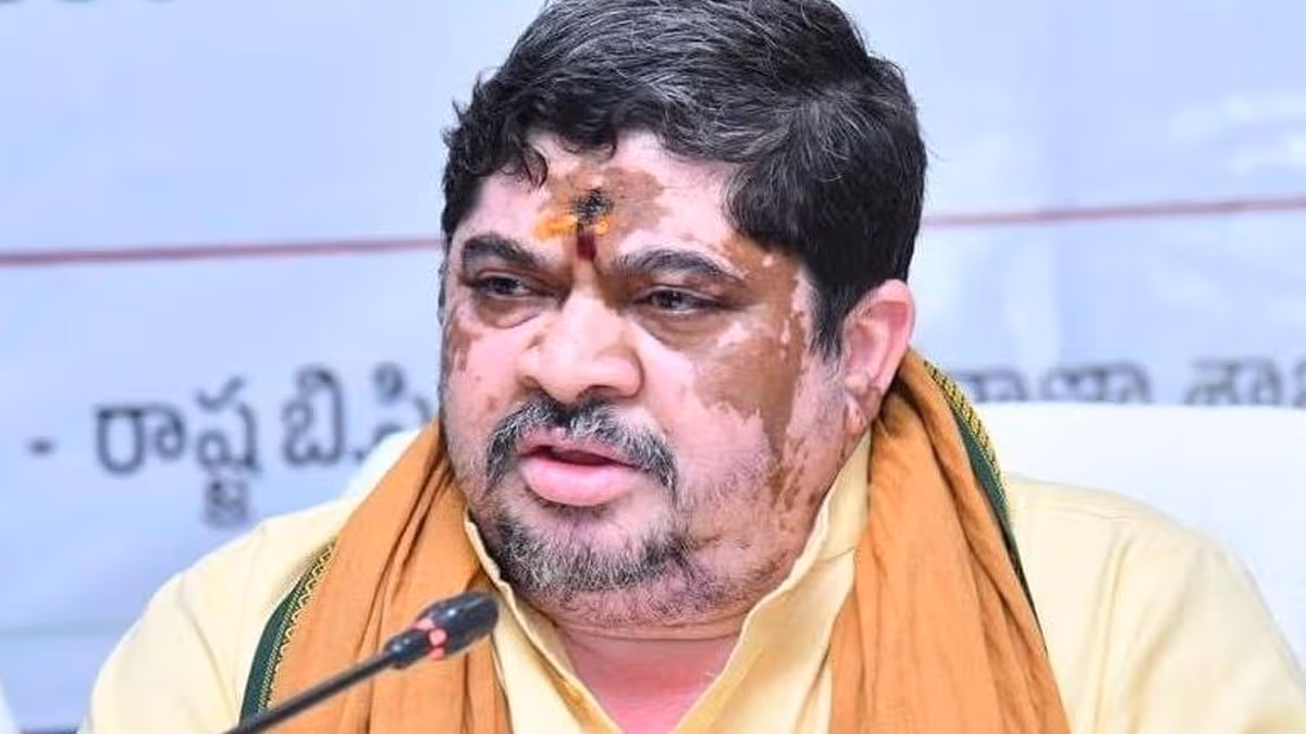 క్షమాపణలు చెప్పాకే సభ పెట్టుకో: పవన్ కల్యాణపై మంత్రి పొన్నం ఫైర్
