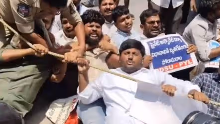 మినిస్టర్ క్వార్టర్స్ వద్ద ఉద్రిక్తత!