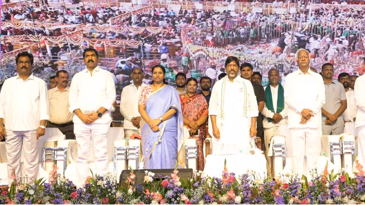 వరంగల్ అభివృద్ధి కార్యక్రమాల్లో ఇద్దరు మంత్రులు మిస్.. కాంగ్రెస్‌లో ఏం జరుగుతోంది?
