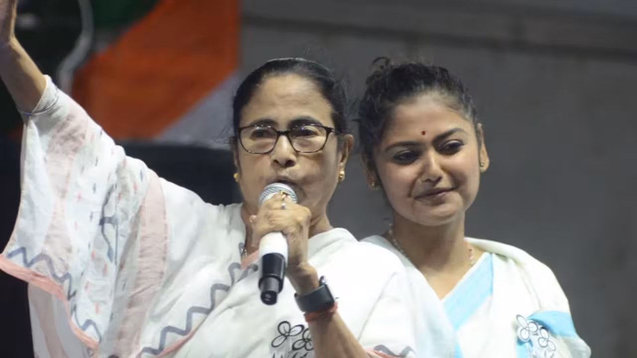 వామ్మో.. సయానీ ఘోష్..నెట్టింటా బిగ్ ట్రోలింగ్స్