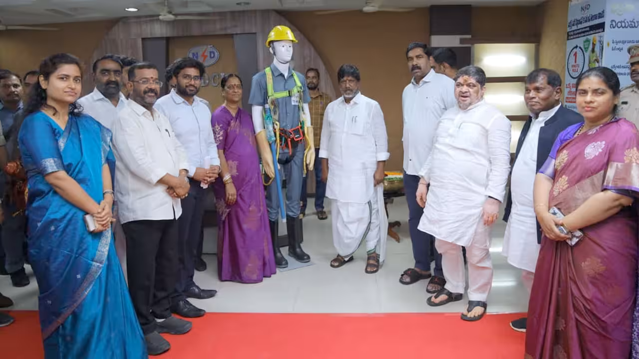 తెలంగాణలో పవర్ కట్ అనేదే లేదు: భట్టి విక్రమార్క