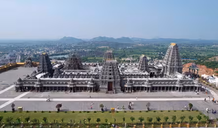 యాదగిరి గుట్ట ట్రస్ట్‌ బోర్డు నియామకంపై విమర్శల వెల్లువ.. మంత్రికి తెలియకుండా నియమించారా?