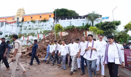 గోదావరి పుష్కరాలలోపే భద్రాద్రికి నూతన వైభవం: మంత్రి పొంగులేటి