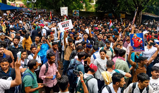 12 ఏళ్ల బీజేపీ ఏలుబడిలో 152 పేపర్ లీకేజీలు