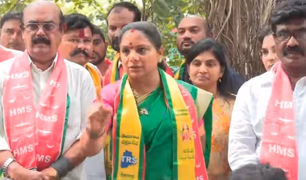 డిపెండెంట్ ఎంప్లాయ్‌మెంట్ సమస్యపై స్పందించాలి: కవిత