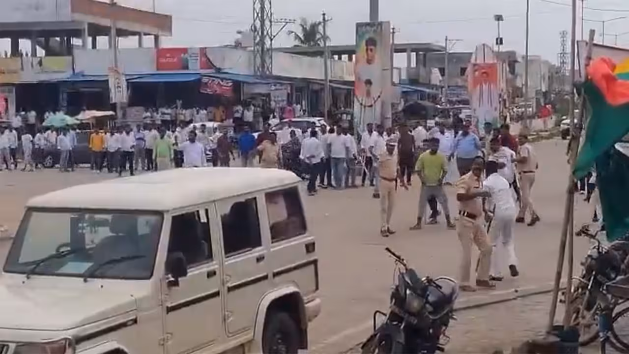 గాంధీ భవన్ తాకిన తుంగతుర్తి కాంగ్రెస్ వర్గ పోరు సెగలు