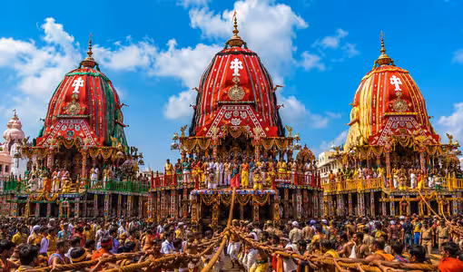 పూరీలో జగన్నాథ రథయాత్ర షురూ.. పోటెత్తిన భక్తులు