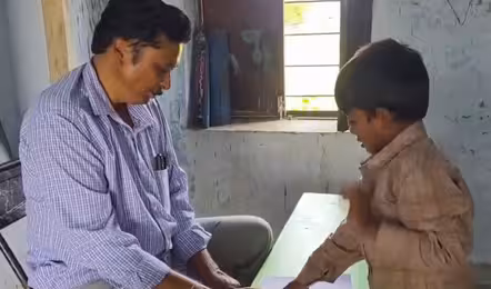 ఆ స్కూల్ లో ఒక్కరే స్టూడెంట్.. ఒక్కరే టీచర్
