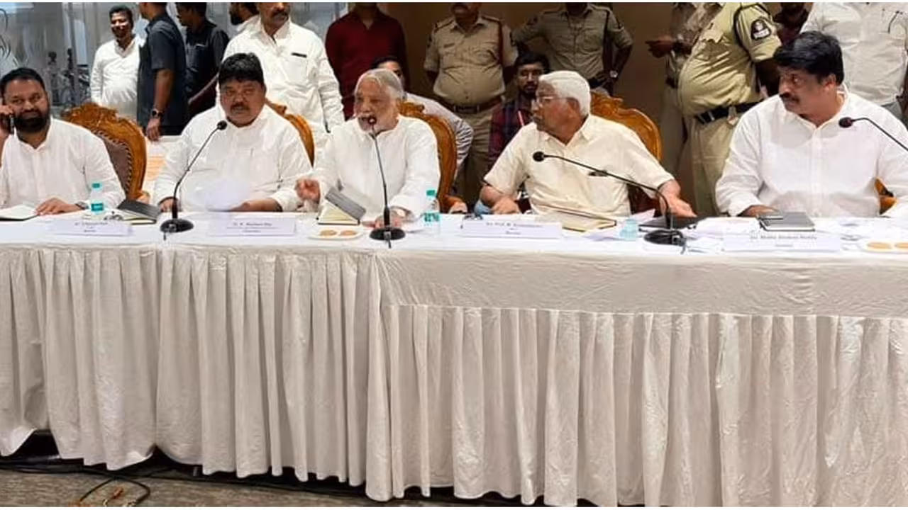 ఉద్యమకారుల శాశ్వత రక్షణకు కమిషన్