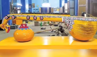 పనస కలపకు కరవు..మూగబోయిన బొబ్బిలి వీణ!